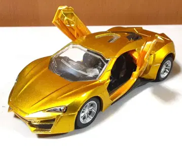 스피드 레이싱 스포츠카 메탈릭 골드 1/43