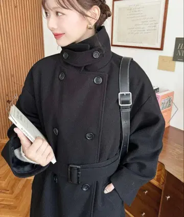 moment+ 블랙 롱 코트