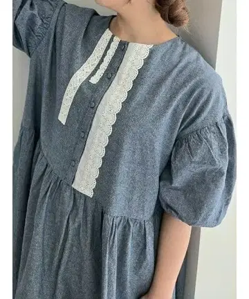 [ 새상품급 ] WEB 한정판 사만사 모스모스 가슴 레이스 원피스