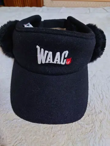 WAAC 블랙 퍼 달린 바이저