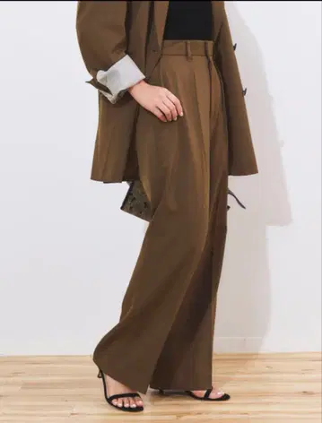 슬랙스 팬츠 Doeskin 와이드 팬츠 브라운 36