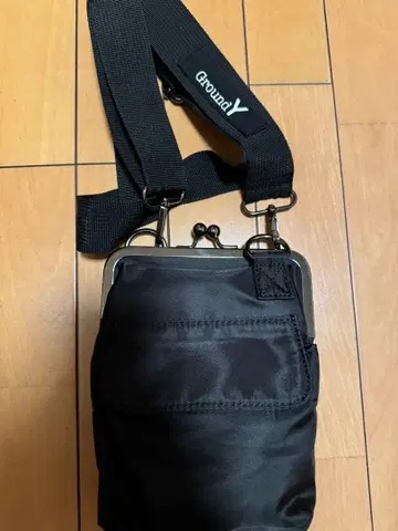 그라운드 Y 가마구치 숄더백