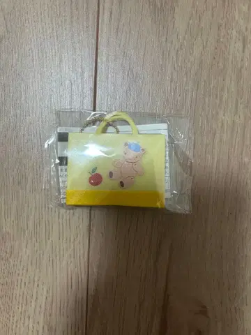 familiar 가챠가챠 옐로우 컬러