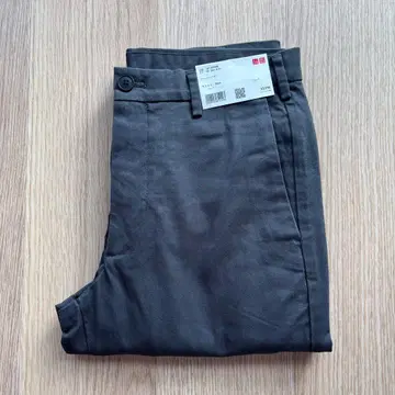 정가 이하 UNIQLO 슬림핏 치노 차콜 그레이 76