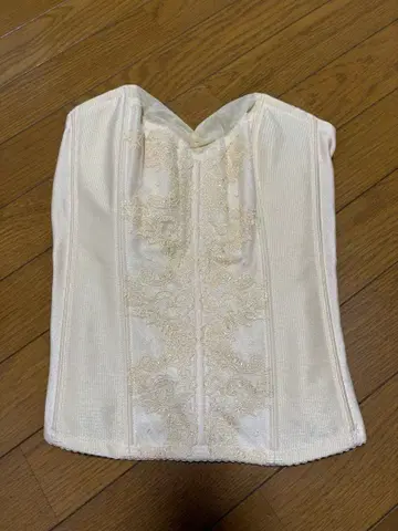 포씨앤컴퍼니 스타일핏 뷔스티에 82