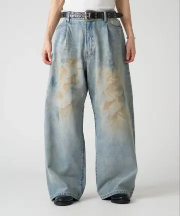 [ 새상품급 ] ASSORTED TUCK BAGGY DENIM PANTS