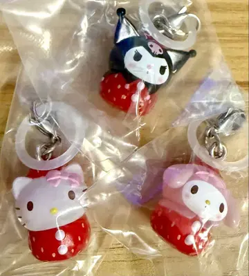 [ 익명 배송 ] 산리오 캐릭터즈 딸기 메지루시 액세서리 3개 세트