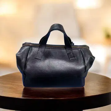 유리에니타니 핸드백 금색 턴락 올가죽 블랙 토트