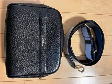 FURLA 블랙 가죽 숄더백