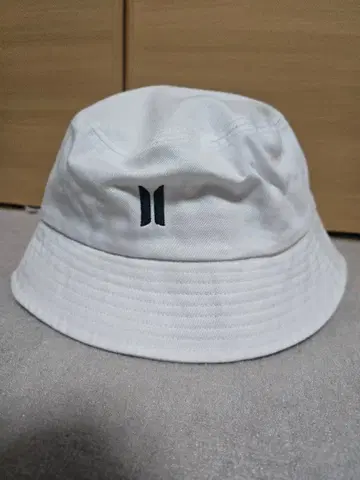 BTS 로고 버킷햇 화이트