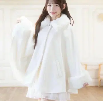 금일 한정 판매 당일 발송 가능 evelyn 에블린 비쥬 판초 코트