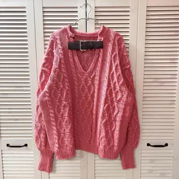 [jouetie] 벨트 케이블 니트 핑크 V넥 니트 M 사이즈