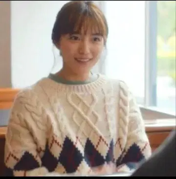 프릭스스토어 아가일 케이블 니트