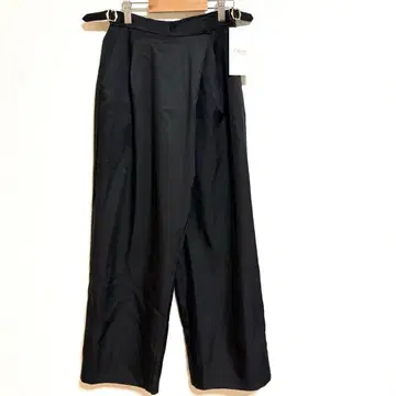 [셰토와] 택 포함 새상품 랩 와이드 팬츠 블랙 깔끔한 골드 금장 장식