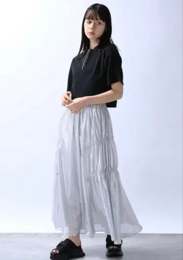 JEANASIS 드로스트 메탈릭 스커트