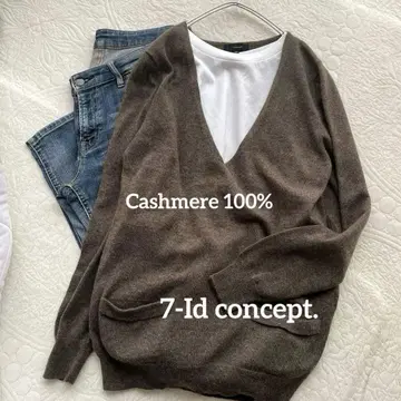 미사용 7-Id concept. 부드러운 캐시미어 100% V넥 니트
