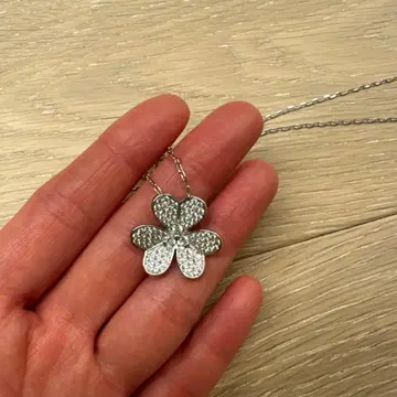 꽃 모양 크리스탈 실버 목걸이