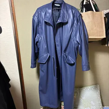 메종 스페셜 청 블루 롱 코트 가죽