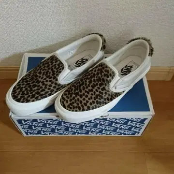 뷰티&유스 별주 VANS 레오파드 슬립온