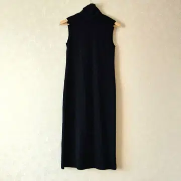 miss ashida의 슬리브리스 원피스