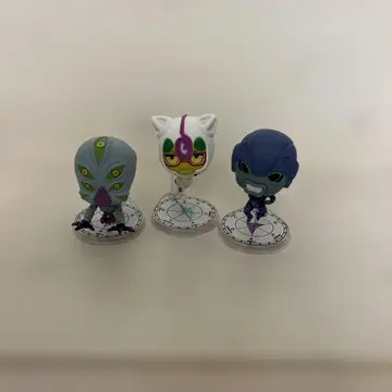 죠죠의 기묘한 모험 피규어 3체 세트