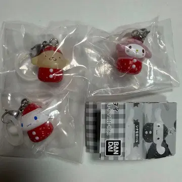 산리오 딸기 메지루시 액세서리 폼폼푸딩 마이멜로디 시나모롤