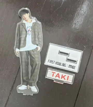 TAKI 아크릴 스탠드 FIRST HOWLING : ME