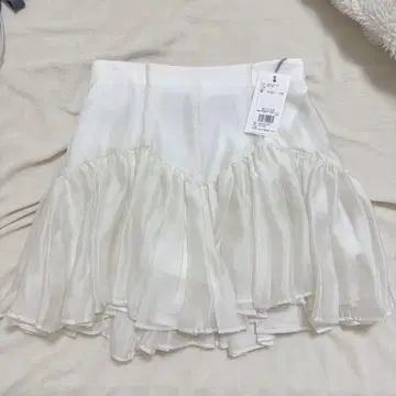 SNIDEL 스나이델 오간 프릴 숏 팬츠