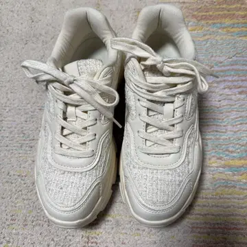 ZARA 화이트 통굽 스니커즈 여성용