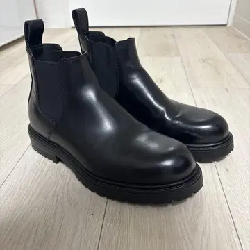 ZARA 블랙 가죽 사이드 고어 부츠