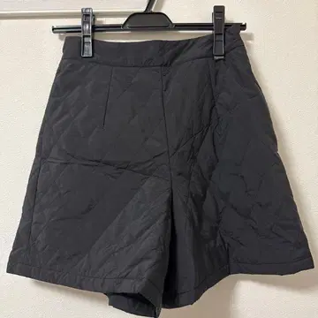 미사용 로리즈팜 퀼팅 블랙 숏팬츠