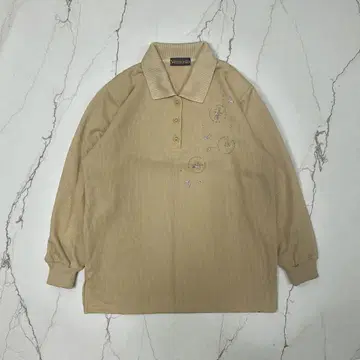 [ 세일 중 ] Venticello 폴로 니트탑 자수 디자인 내추럴