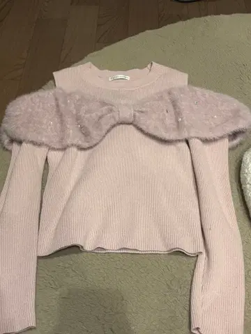 윌 셀렉션 핑크 리본 니트