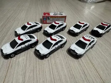 레거시 b4, 아피타 한정판 프리우스 순찰차, 오토바이 세트