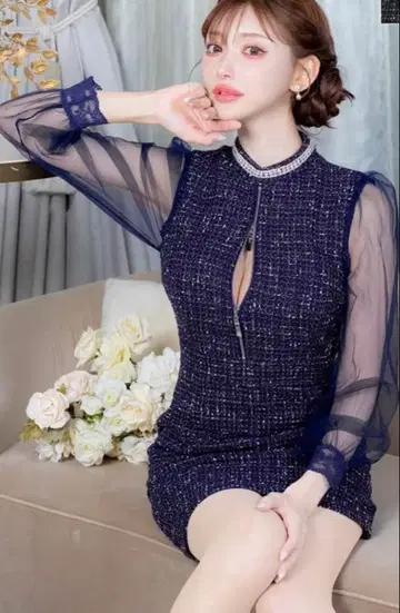 네이비 시스루 소매 타이트 드레스