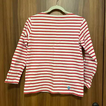 빨간색과 화이트 스트라이프 긴팔 T셔츠 orclval