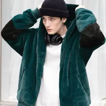 [택 포함 새상품] 플리스 후드티 그린 M 사이즈 PAGEBLUE