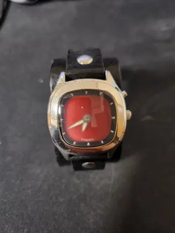FOSSIL 손목시계 BIG TIC 가죽 뱅글 빨간색 다이얼 Y2K