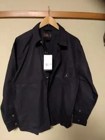 조던 블랙 버튼다운 셔츠 M 사이즈