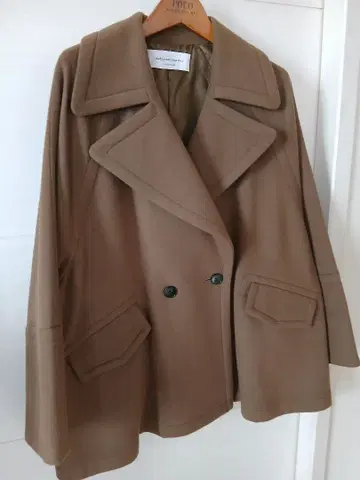 미사용 새상품 Audrey and John wad 카멜 테일러드 코트