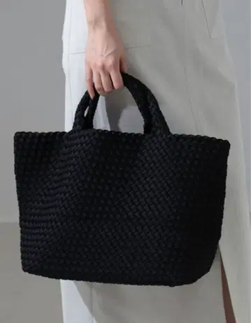 택 포함 새상품 NAGHEDI St. Barths Medium Tote