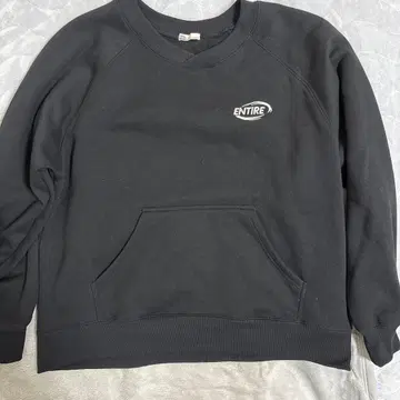 ENTIRE 블랙 맨투맨 M 사이즈