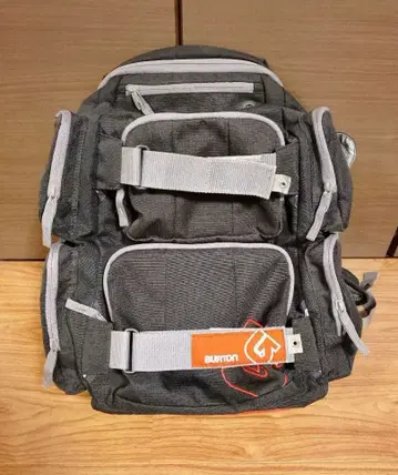 BURTON 버튼 백팩 백 포켓 다수