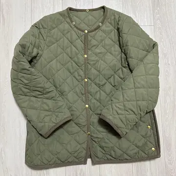 올리브 그린 퀼팅 자켓 B:MING by BEAMS