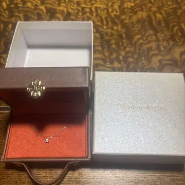 반돔 아오야마 다이아몬드 목걸이