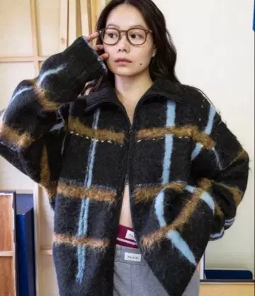 [ 새상품 ] PAMM 투명한 공기의 체크 지퍼 니트