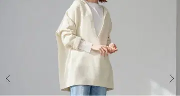 지금 바로 입으실 수 있는 V넥 니트