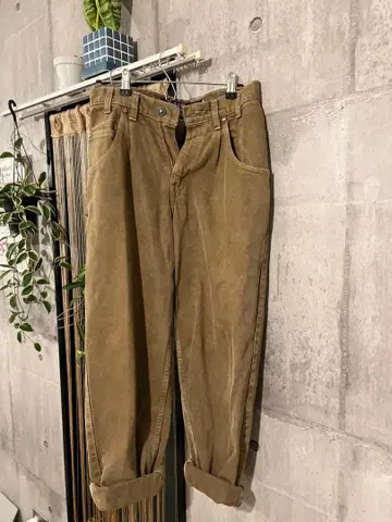 리바이스 실버탭 배기 카키 팬츠