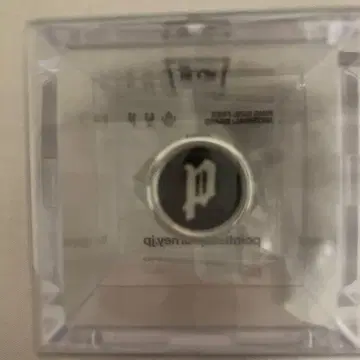 TOY RING 'P' - BLACK 츠네다