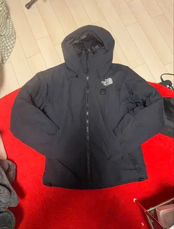 THE NORTH FACE 블랙 다운 자켓